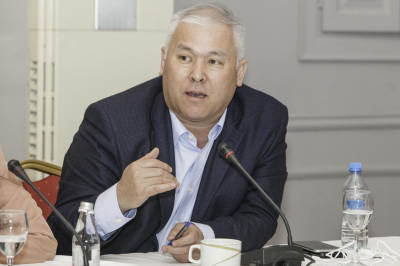 Бұдан былай әрбір шенеунік қол қойған нысан үшін 10 жыл бойы жауап береді— депутат Мұрат Әбенов