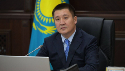 “Жұмыстан бөлек өмір бар“. Павлодар облысының әкімі Threads-та өзге қырынан көрінді