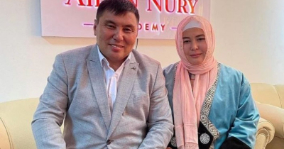 «Ұрпақ керек болса, бір әйелден де өрбітуге болады»: Омар Жәлел тоқал алғанына өкінетінін айтты