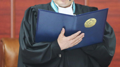 Жетісулық блогер кәсіпкерді қорқытып, 10 млн теңге талап еткені үшін 6 жылға бас бостандығынан айырылды