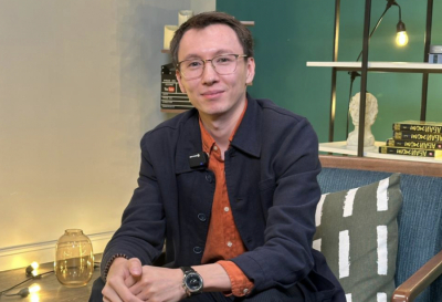 Қыздарға “интим“ хат жазғаны, матчқа билет сатқаны рас па? Олжас Еспанов жауап берді