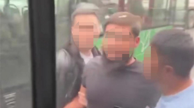 “Пышақ шығарған“. Алматыда жолдағы тосын жағдай видеоға түсіп қалды