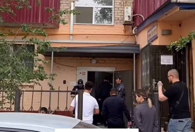 Атырау қаласындағы Азаттық көшесінде бойжеткен есірткімен ұсталды