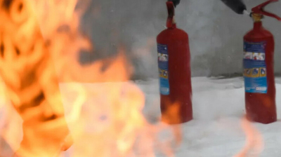 Павлодар базарында ер адам өзін өртемек болды (ВИДЕО)