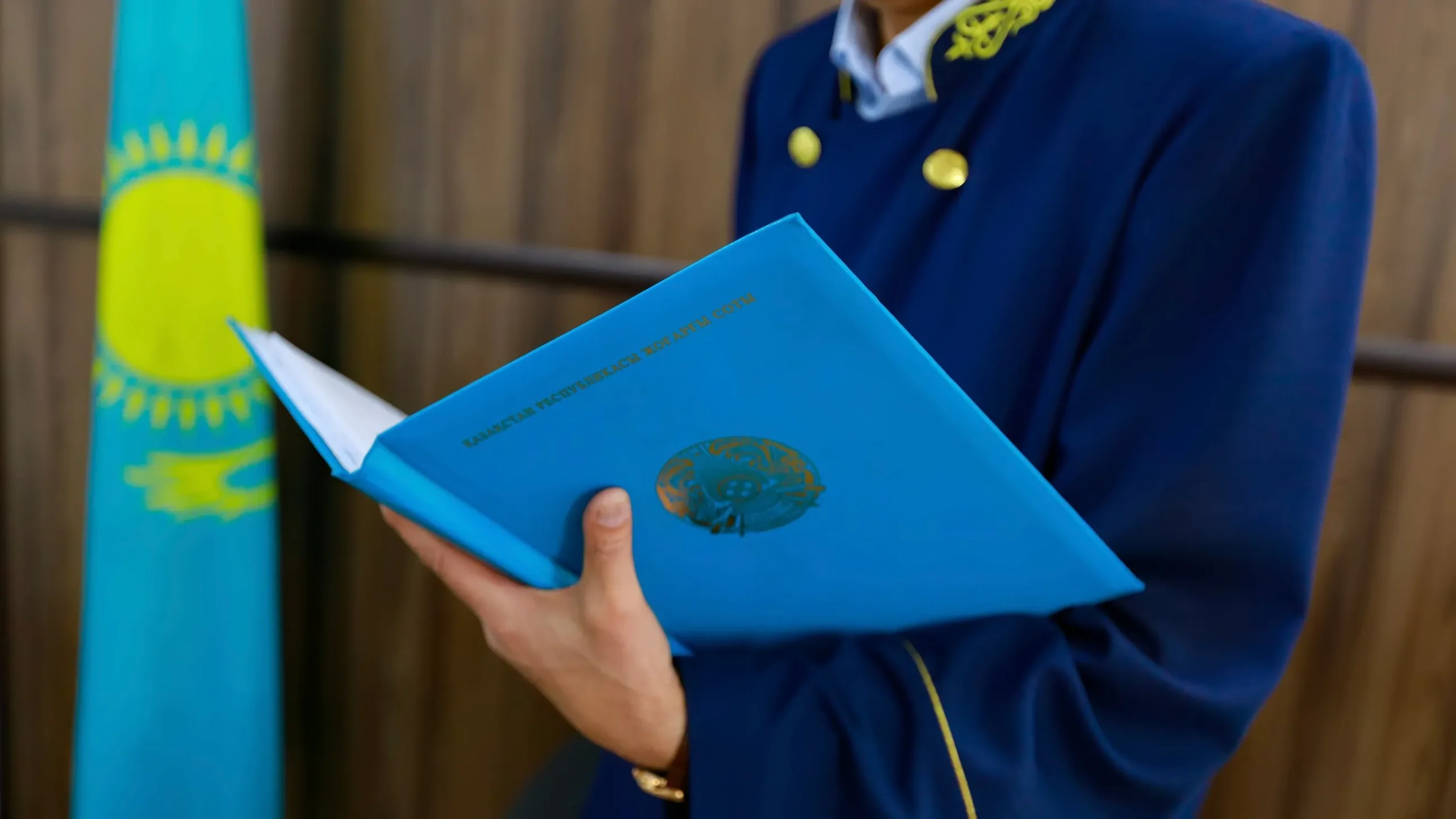 Әйелді қағып өлтірген қарт жүргізушіге шартты жаза тағайындалды