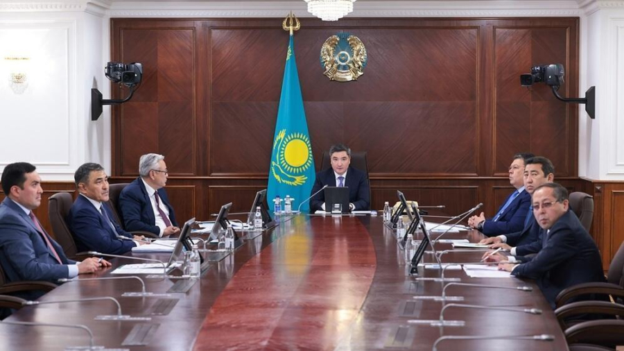 Премьер-министр вегетациялық кезеңде су тәуекелдерін басқару жөніндегі өңірлік штабтар құруды тапсырды