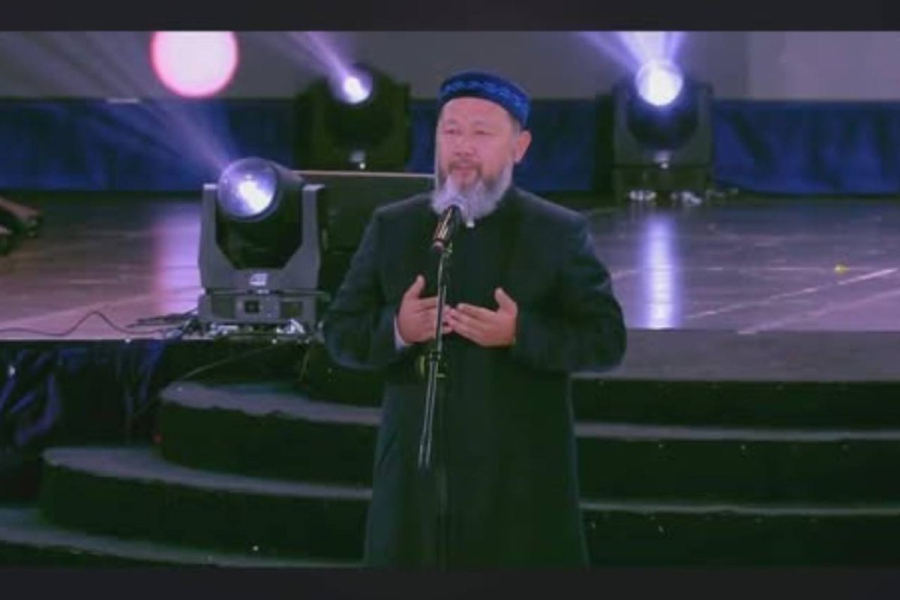 «Бала өртеніп, ұшақ құлағанда жаназаға бармаған»: Сәкен Майғазиевтің тойына келген Бас мүфти сынға ұшырады