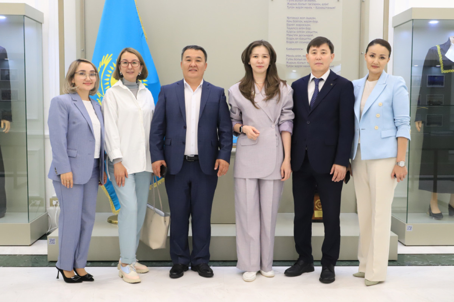 Конституциялық Сот пен «Бас редакторлар клубы» меморандумға қол қойды